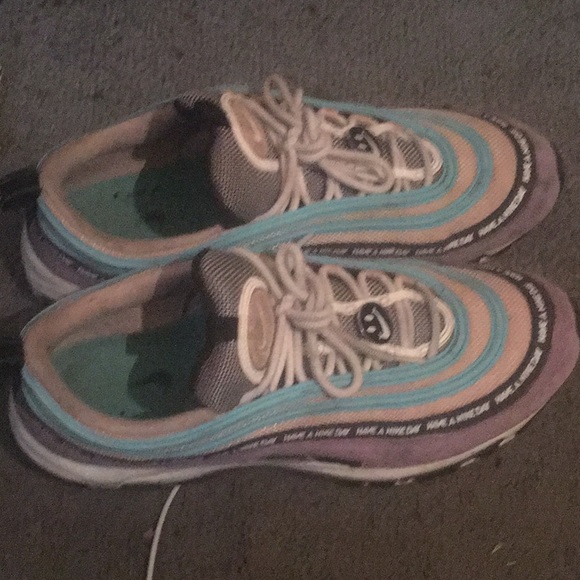 Airmaxes “have a nice day” - Picture 2 of 2